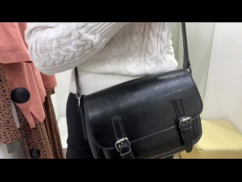 ❤️ Јавна мастурбација на младата кучка FeralBerry со дилдо во фитинг просторијата ❌ Порно видео на mk.sexflashgame.ru ️❤